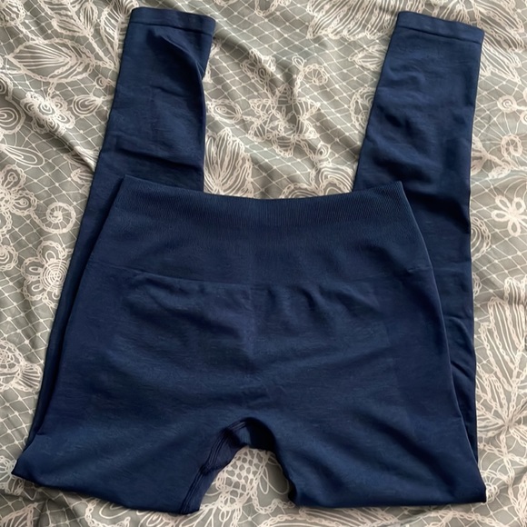 Alphalete Amplify Oceania (OG colors) Leggings - Picture 6 of 6